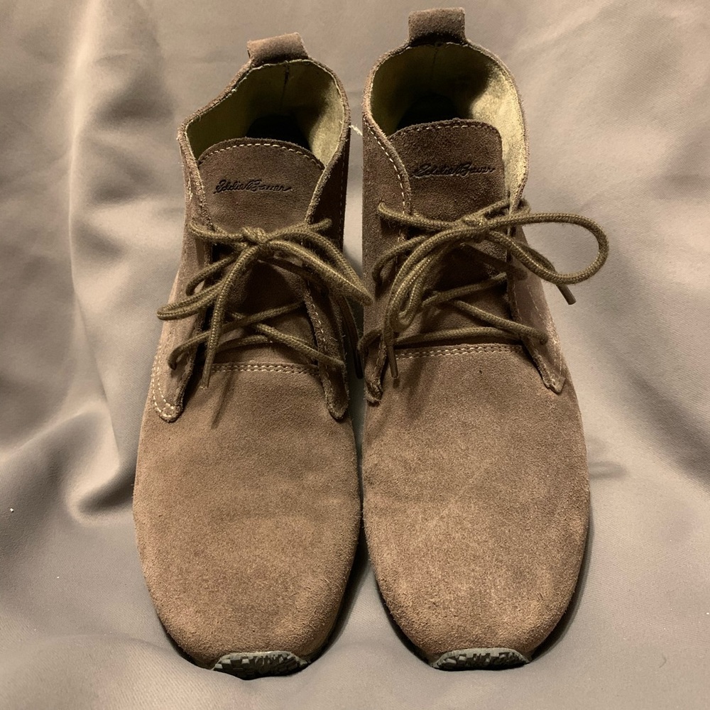 Eddie Bauer Women’s Chukka Boots. Size 8.5